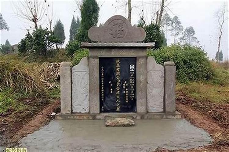 怎样看墓地风水？如何看坟墓风水宝地,选墓地看风水一般多少钱？