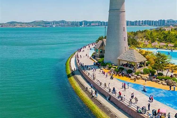大路口种什么树最旺财