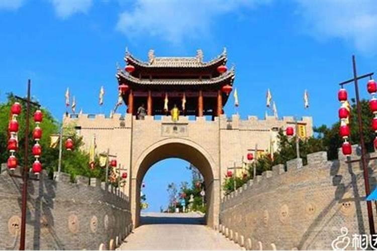 揭秘风水与墓葬选址的联系