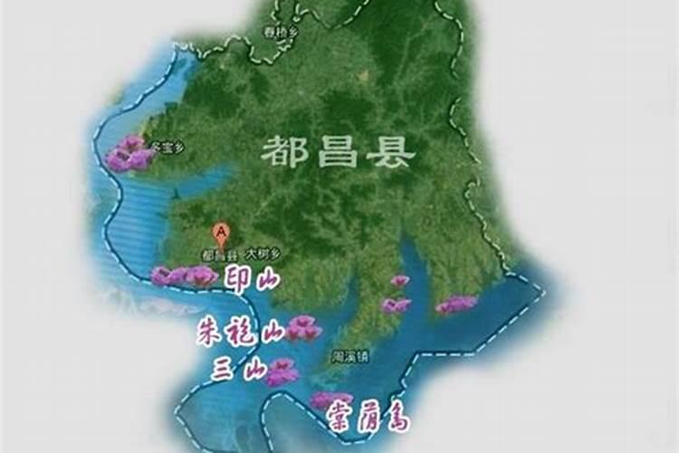 房子大门前有几级台阶好