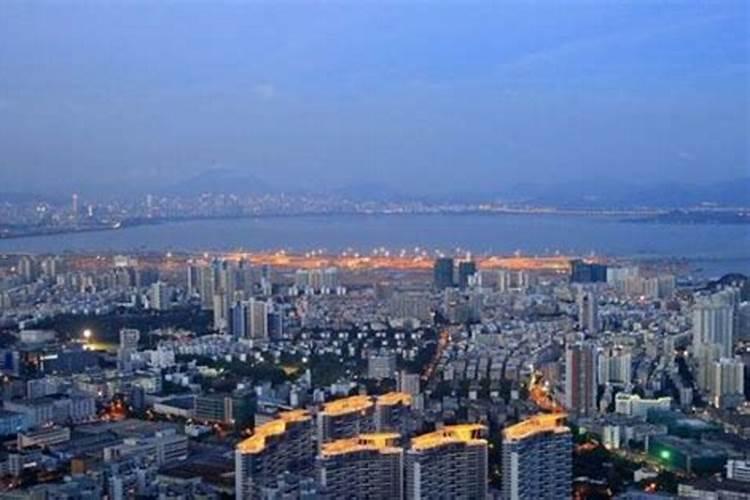 我在湖南衡阳想请亲们帮忙介绍看坟地大师谢谢