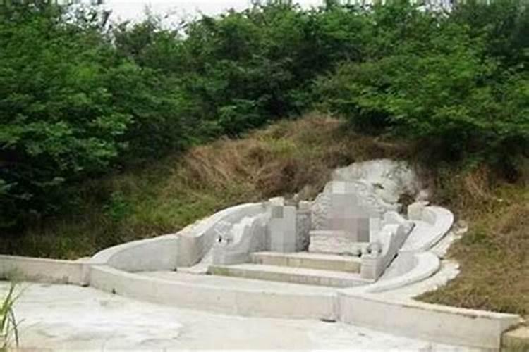 如何看坟地风水农村坟地风水