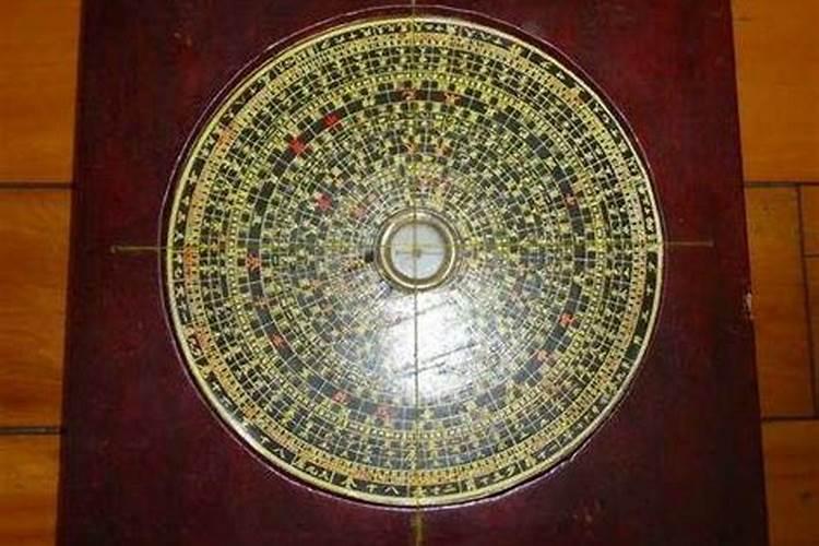 阳宅灶位罗盘看天地人哪一盘