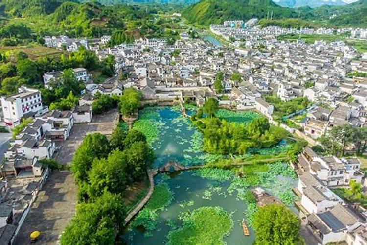 安徽徽派建筑的特点是？