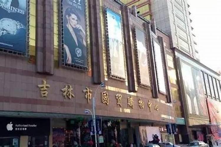 风水里说厨房在北侧不好,那又如何调节呢？