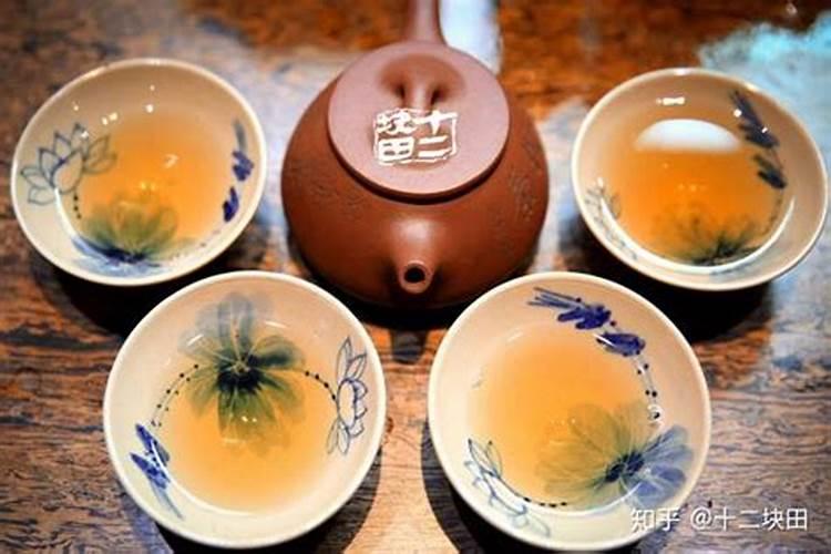 进户门对着客厅窗户听说漏财,可地方太小做玄关不好看。怎么办？