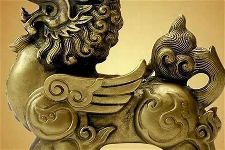 男朋友找对象暗地里请风水先生观察我,还请一堆朋友天天围我楼底下帮...