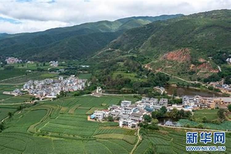 弥渡红岩的来历大理州医院附近的景点