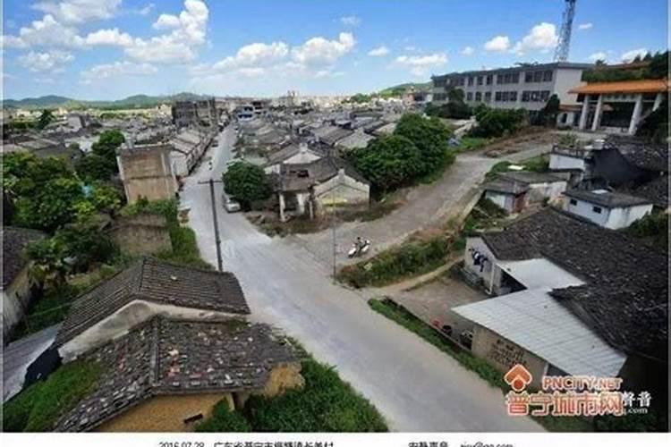 陈友谅听风水师的话在祖坟挖九口塘的事是不是真的？