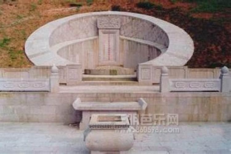 在福建三明有一个古村落,古村的历史,就是一个家族的发展史