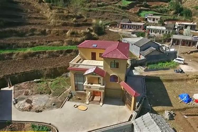 请问:我想在别墅修建假山和鱼水池是否符合风水要求。