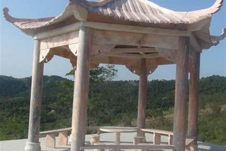 坟地的靠山上有亭子行吗？