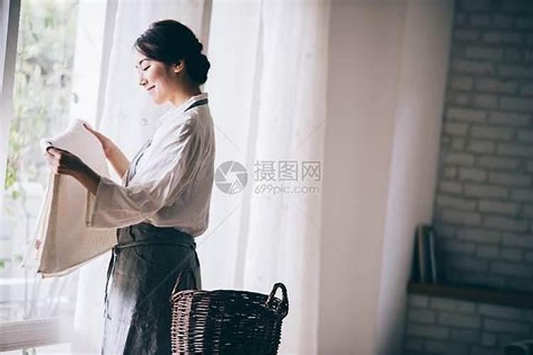 筒灯装哪个位置