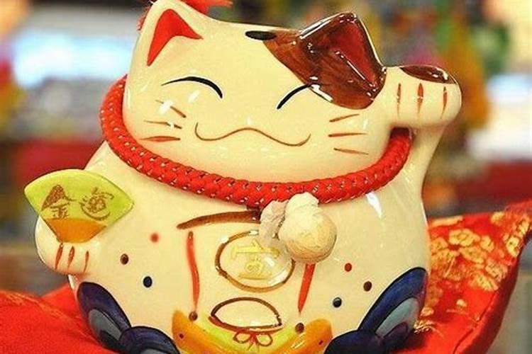 招财猫放办公桌哪个位置