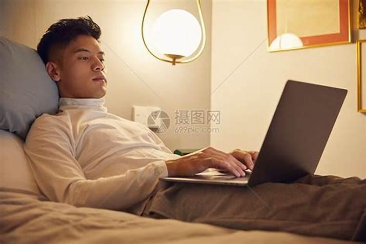 宅子,房子三面都是路好吗？风水上有什么说讲没有？