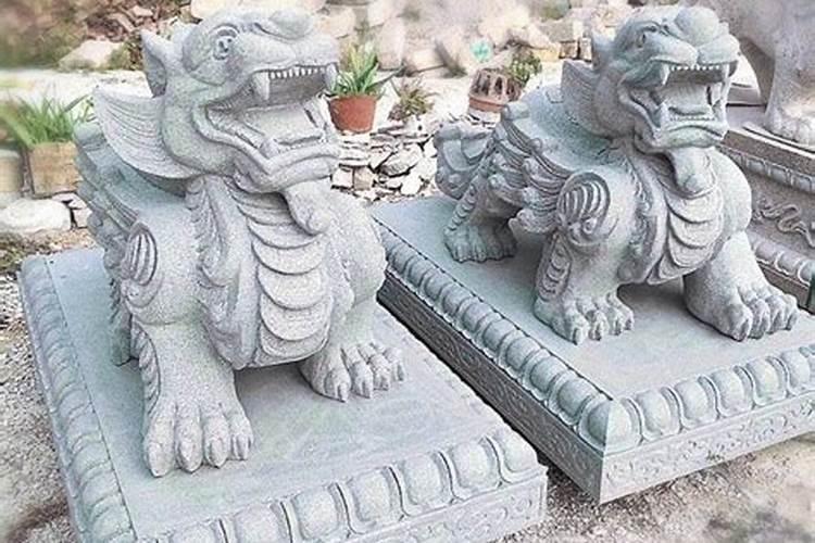 坟旁有一只黑壁虎请问好不好？有什么说法