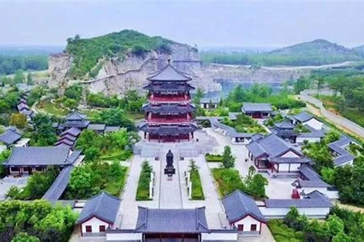 芒砀山是谁的陵墓？
