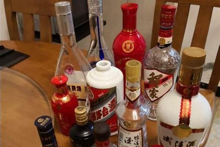 风水先生在家门口把白酒点着是什么意思呀？