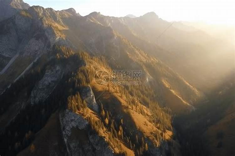 房子建在山脊可以吗,房屋建山脊上风水