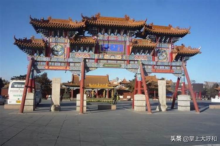 电视墙背景墙两边有柱子怎么装修