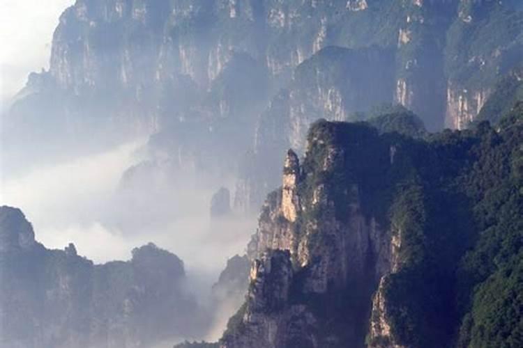 听说王勇风水师在太行山上为光伏电站做过选址和规划是吗？