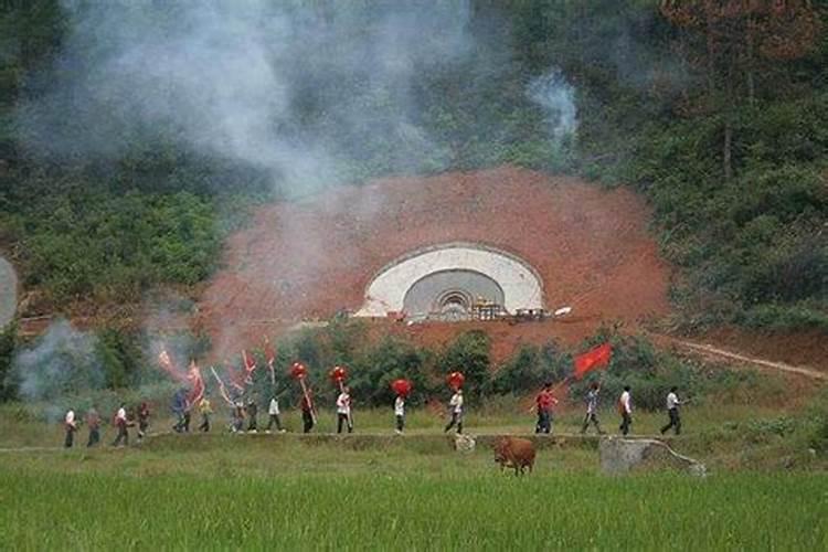 如何看坟地的风水好坏？