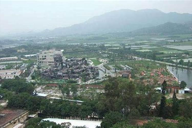 广东潮州有个温泉梯田,被人誉为蓬莱仙境,有粤东第一温泉之称