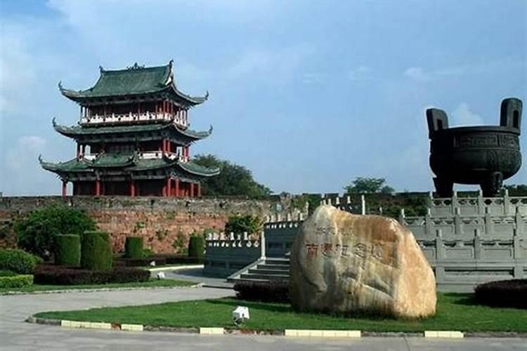 诞生过24位皇家国师的古代风水第一村三僚村有何独特之处？