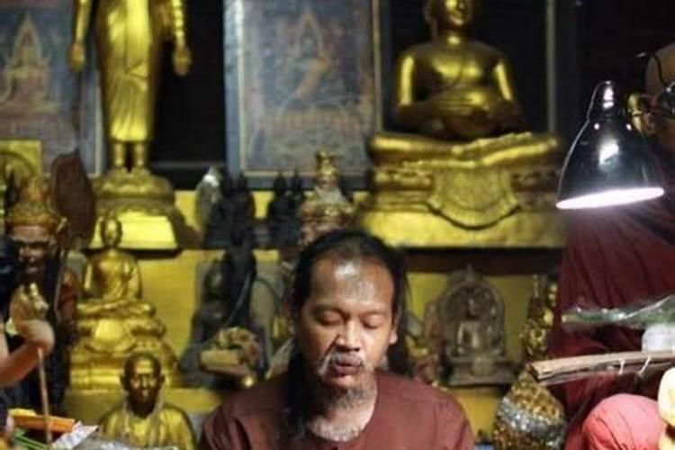 2月14号情人节15点10分出生黄姓龙女宝宝,求名字,最好可以根据五行...