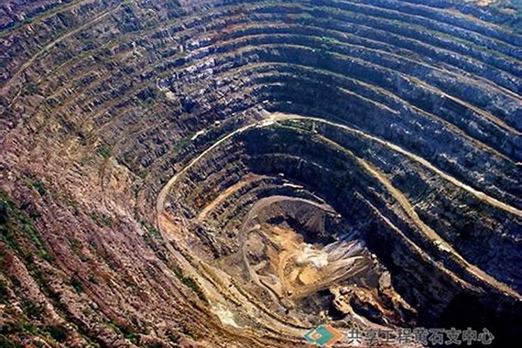 坟墓地下几百米采矿对风水影响大吗？