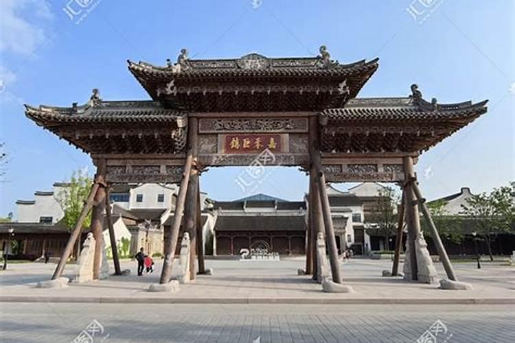 请问什仿什么地方好玩,要门票的地方