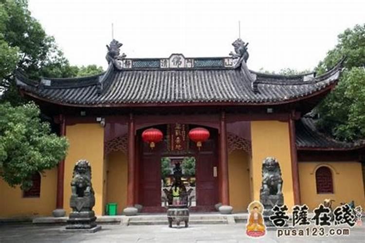 墓地前有横路对风水影响