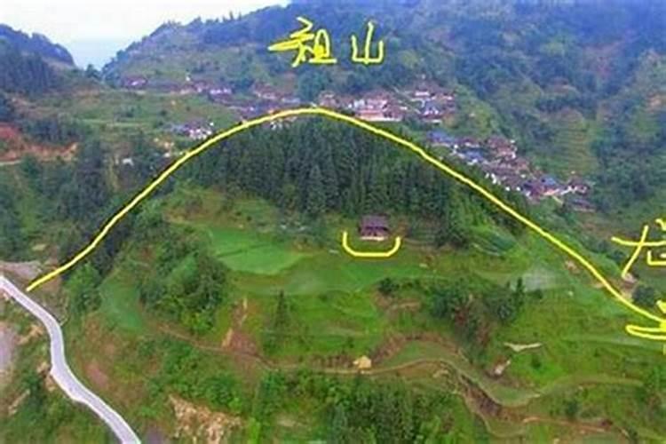 爷爷的坟对谁的影响大 看坟地最简单的方法