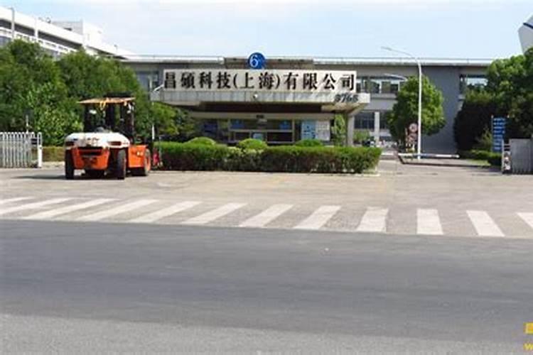 在铁路旁边立墓地风水好吗