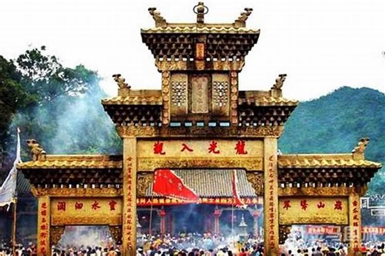 办公室坐西北朝东南好不好