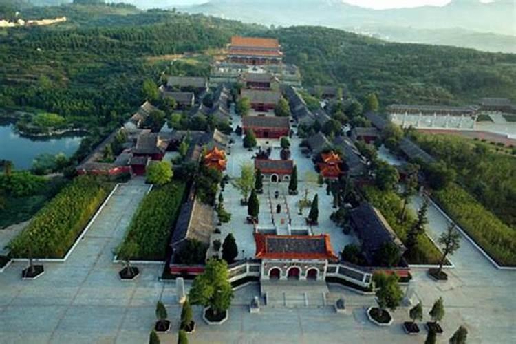 中国特色小镇有哪些？ 具体点哪些比较有名？