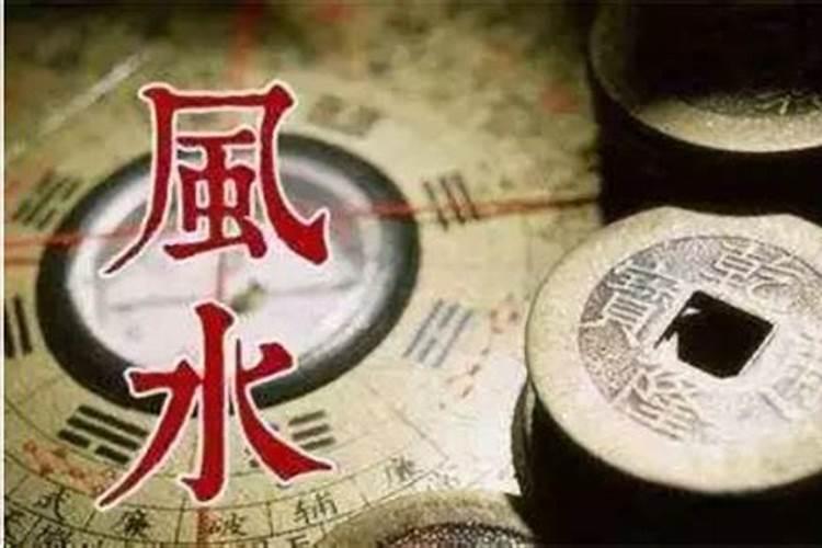 这座屋子的朝向是坐东向西,有四兄弟加一位母亲,这房子兄弟各怎样住才...