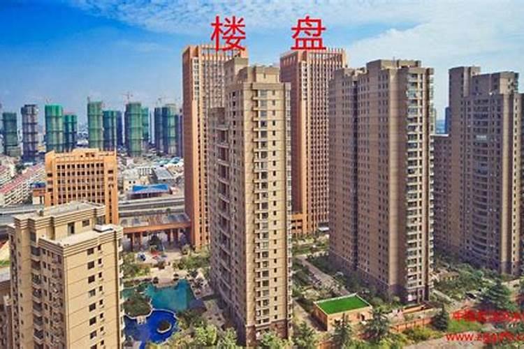 旧房改造客厅是否需要做吊顶？看看老木工的忠告