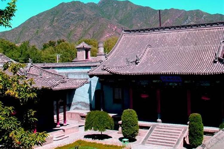 农村烧火灶口,为何只能朝东西,不能朝南北？