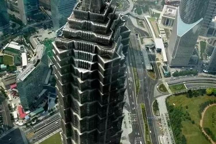 房屋四周有高建筑物或者是楼房怎么化解风水问题？