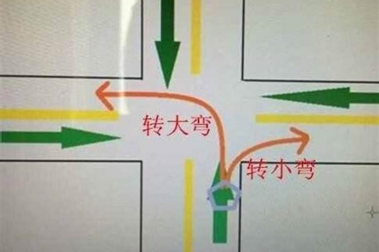 ...住在一楼,进公寓大门后,前方是通向楼上的楼梯,左转第一间是我...