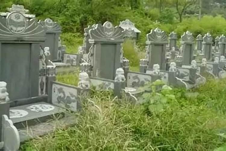 请求大师帮助我父亲选个吉日下葬,谢谢!(实在对不起,打错了两次)以这次...