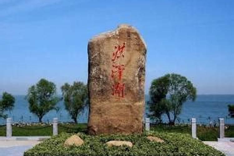 湖泊水位下降后露出的大批建筑究竟是怎么一回事？
