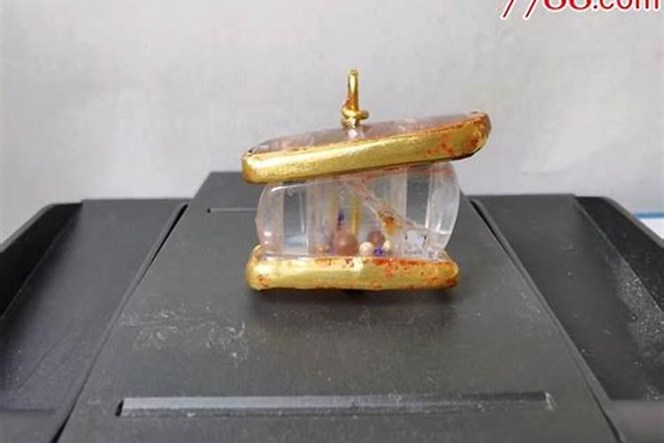 找一部国漫,主角两人,一个是棺材店老板,一个是富家公子,古风。