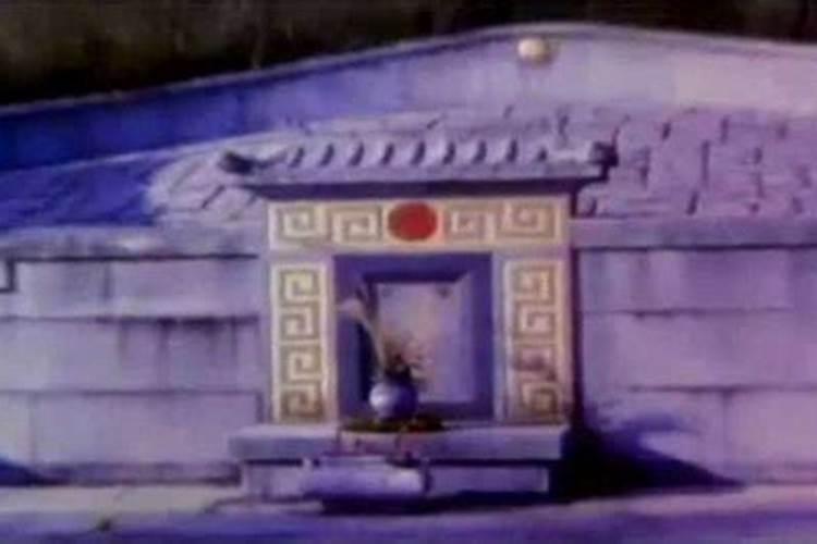 老人去世一周年家中一个儿子的怎样祭奠？