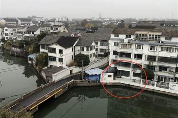 河边的房子风水好不好？