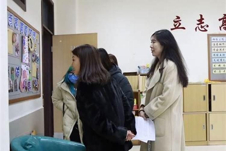 呼和浩特大召附近有个算命的盲人,大家知道怎么找吗？
