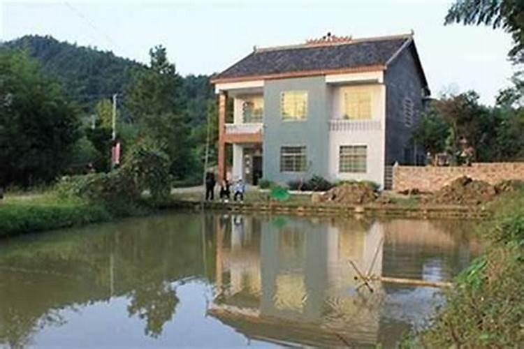 靠近铁路和高速公路对住宅的财运有哪些 影响 ？