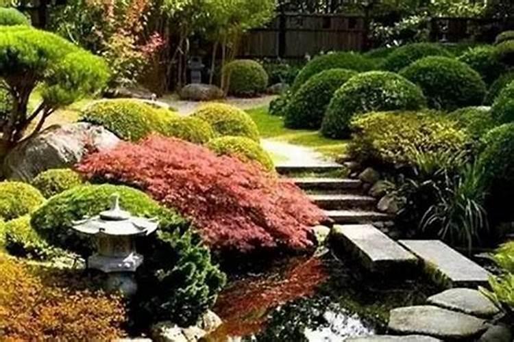 ...山顶有一道观,从阳台窗户望出去能看见一座坟墓。这样的风水好吗...