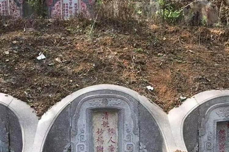 为什么桌子要垫pvc